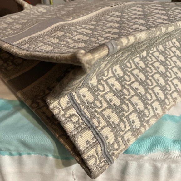 Christian Dior Book tote - Picture 6 of 13